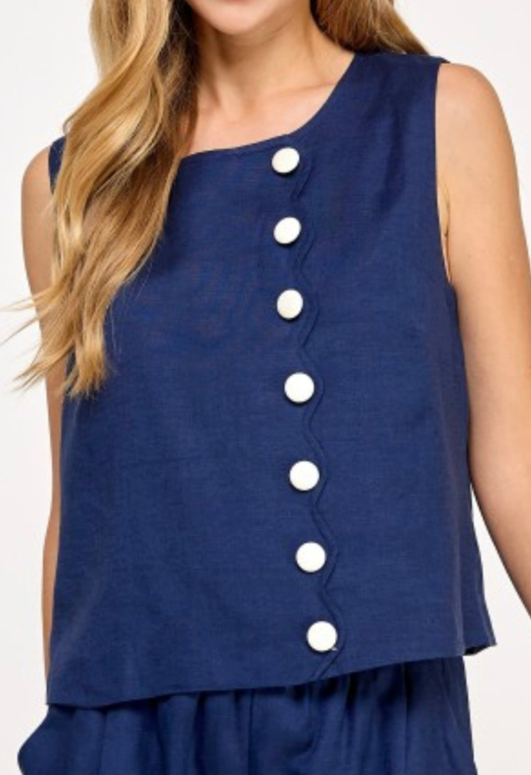 Claudia Scalloped Linen Top