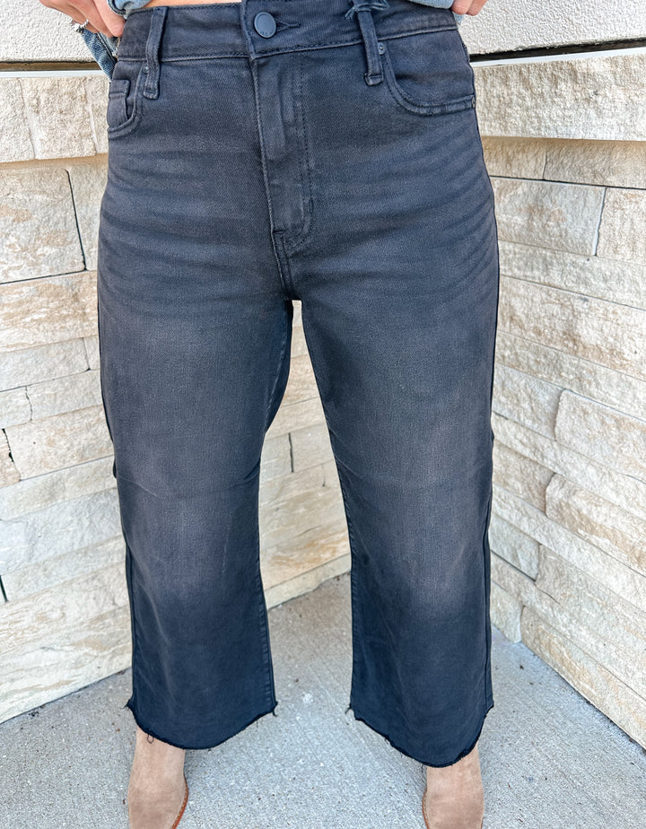 Slim Wide Leg Jean: Black