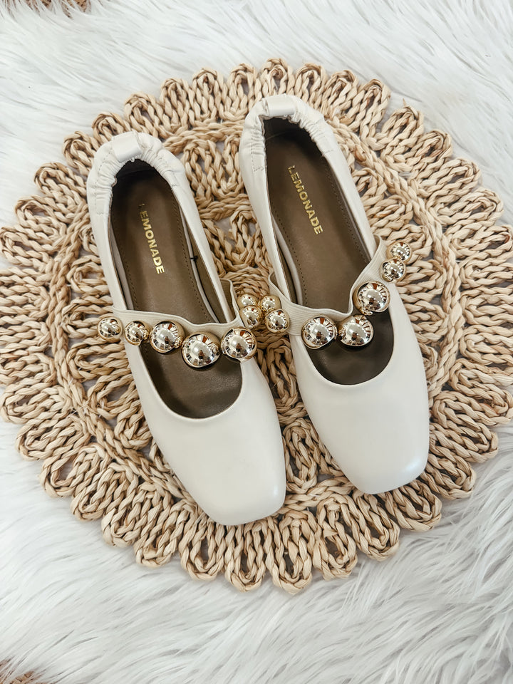 Colleen Flat: White