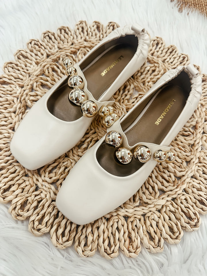 Colleen Flat: White