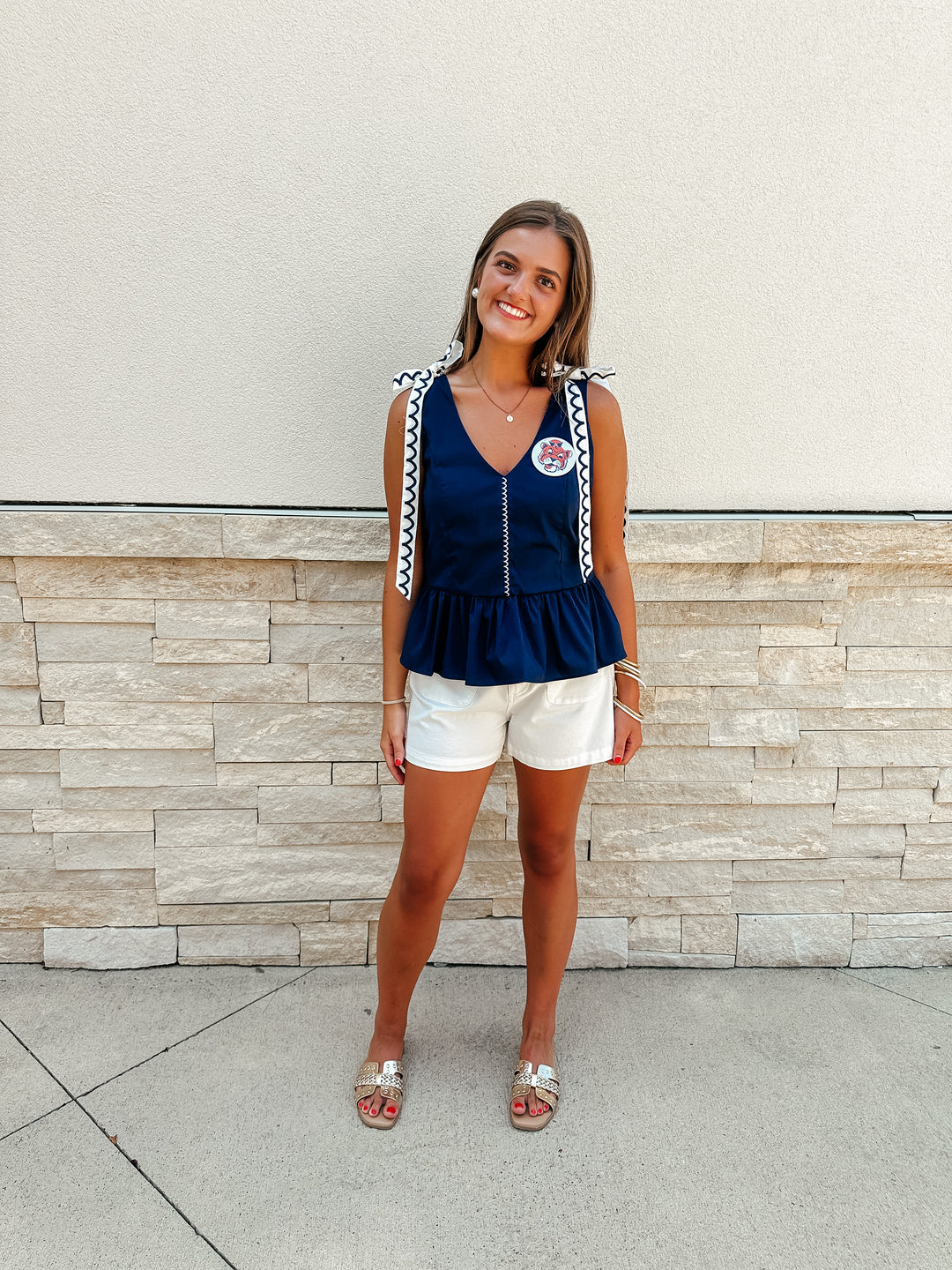 Toni Scallop Embroidery Top
