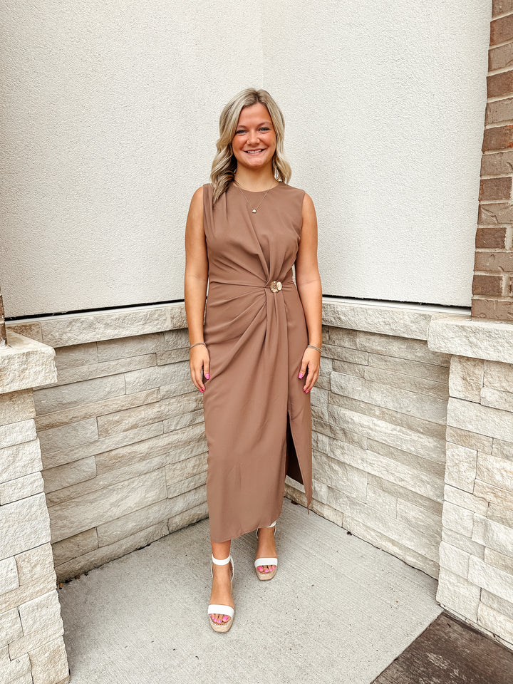 Mocha Mousse Maxi