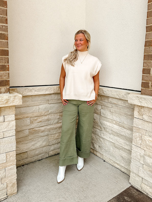 Solid Mid-rise Ankle Pants: Olive