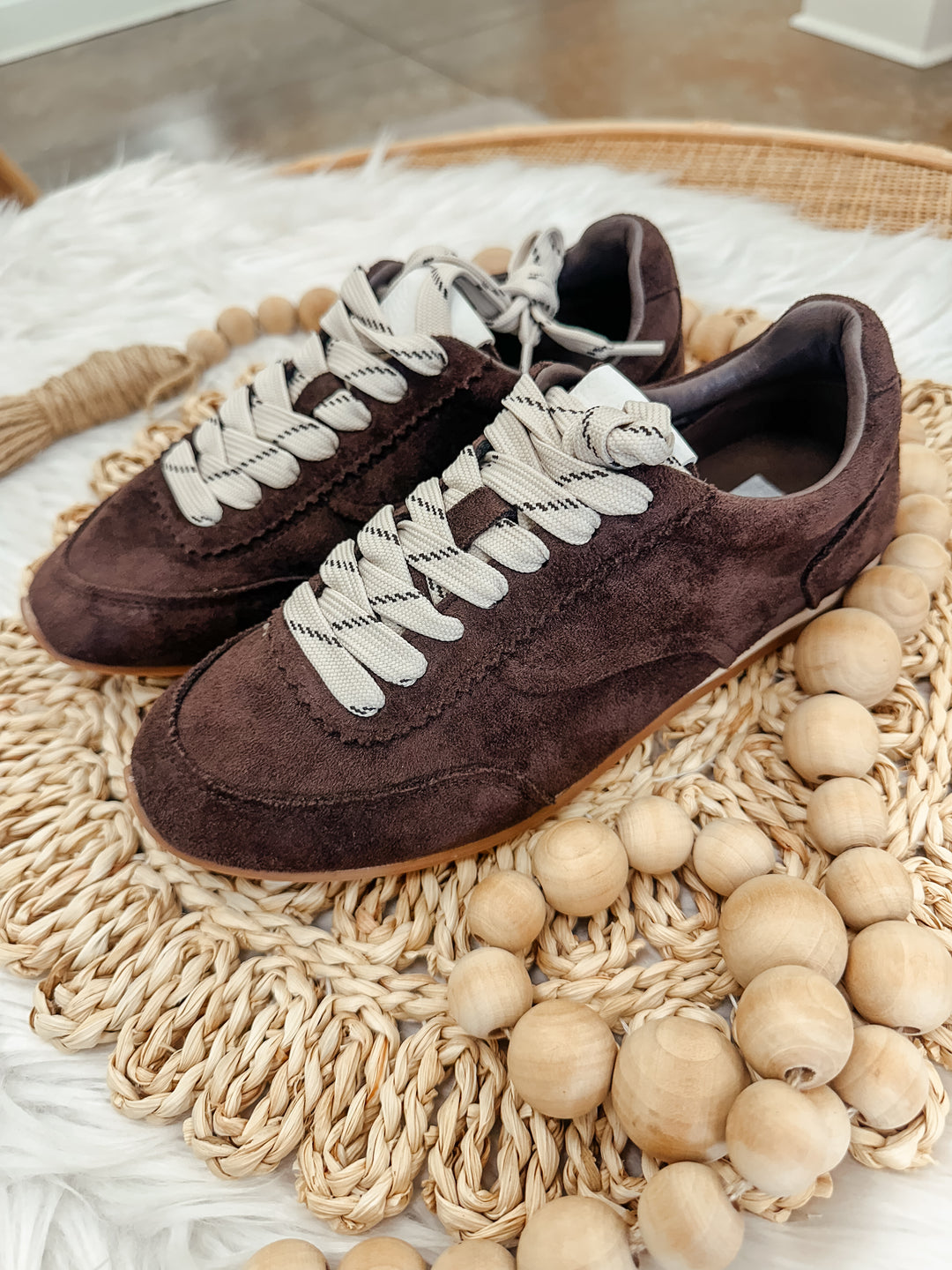 DV Felsha Sneaker: Brown