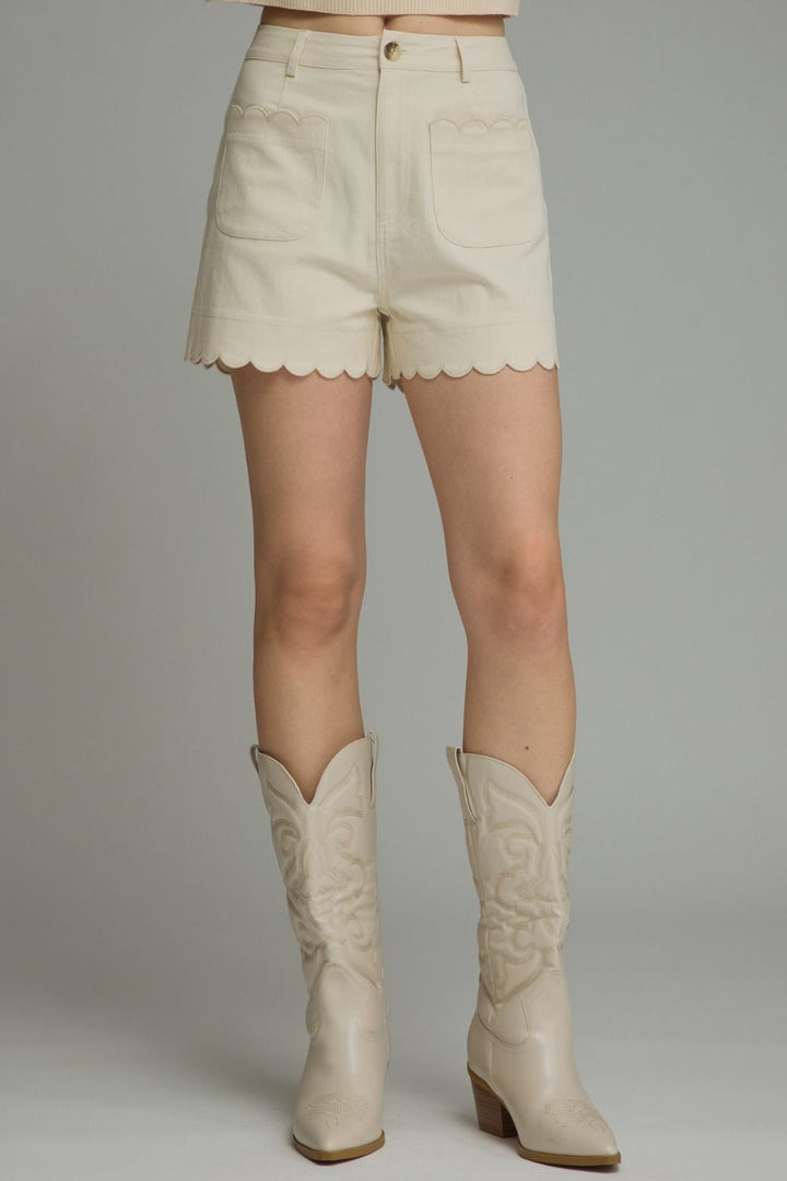 Scalloped Shorts: Ecru